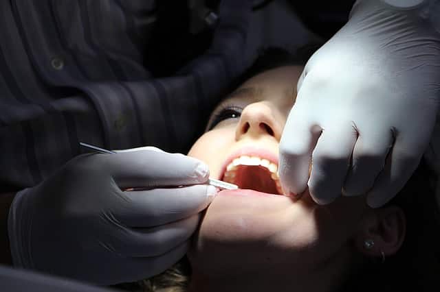Bild Kontrolle der Zähne